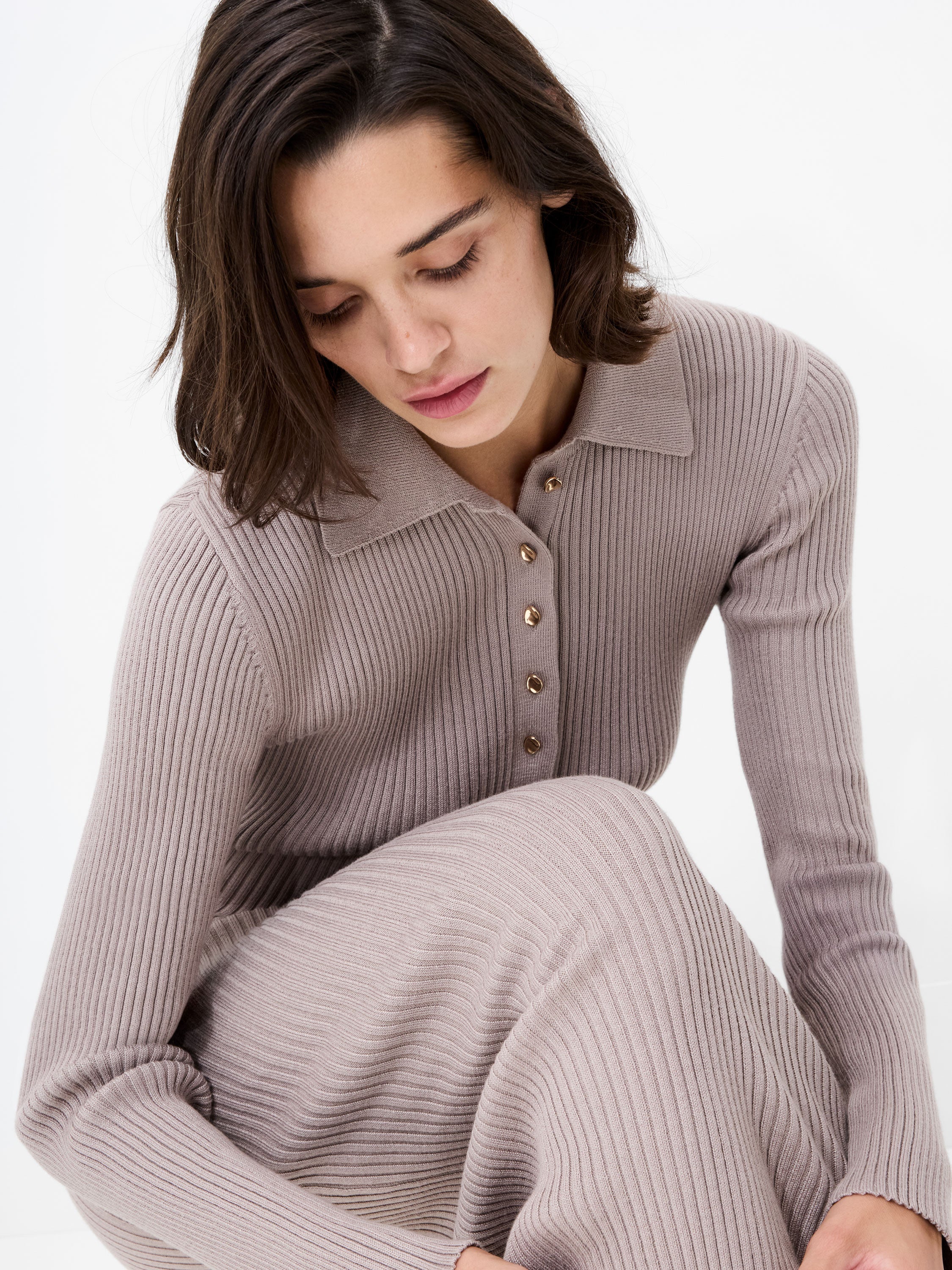 Mari Knit Long Sleeve Collared Midi Dress