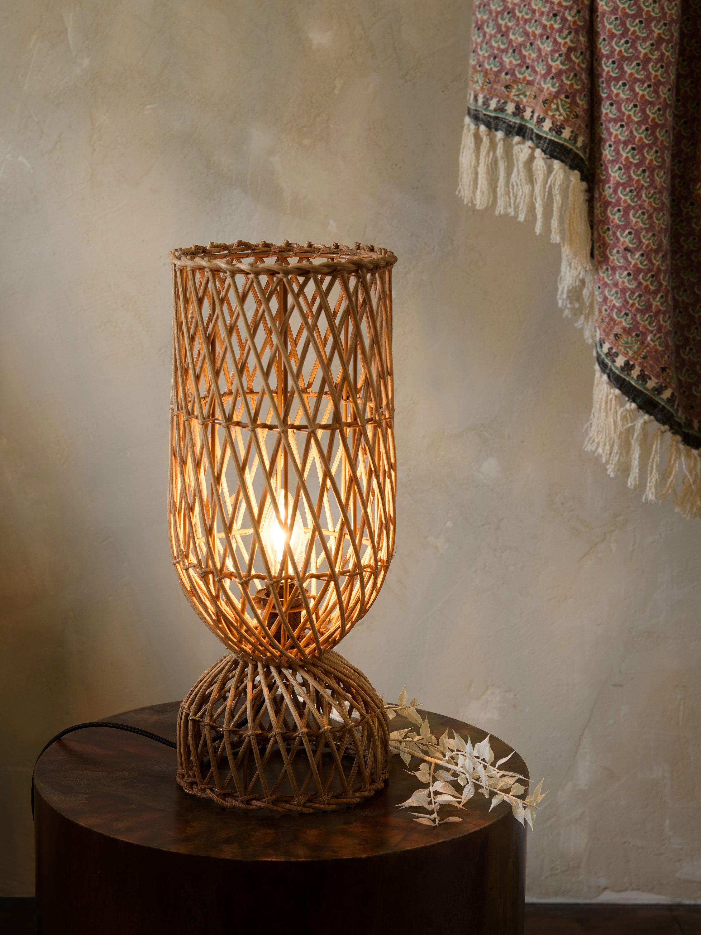 Rattan Kylo Table Lamp