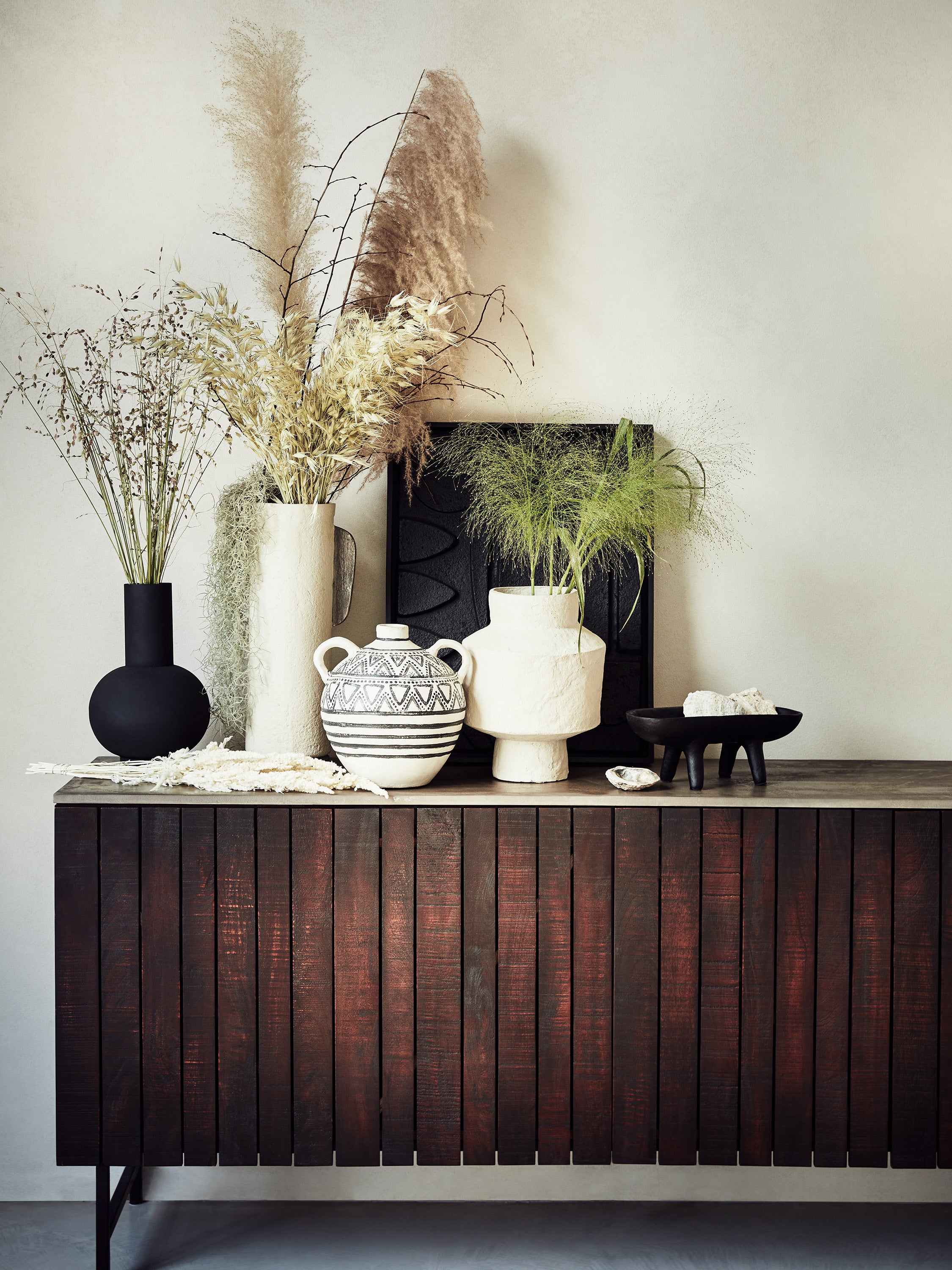 Round Handle Pattern Vase