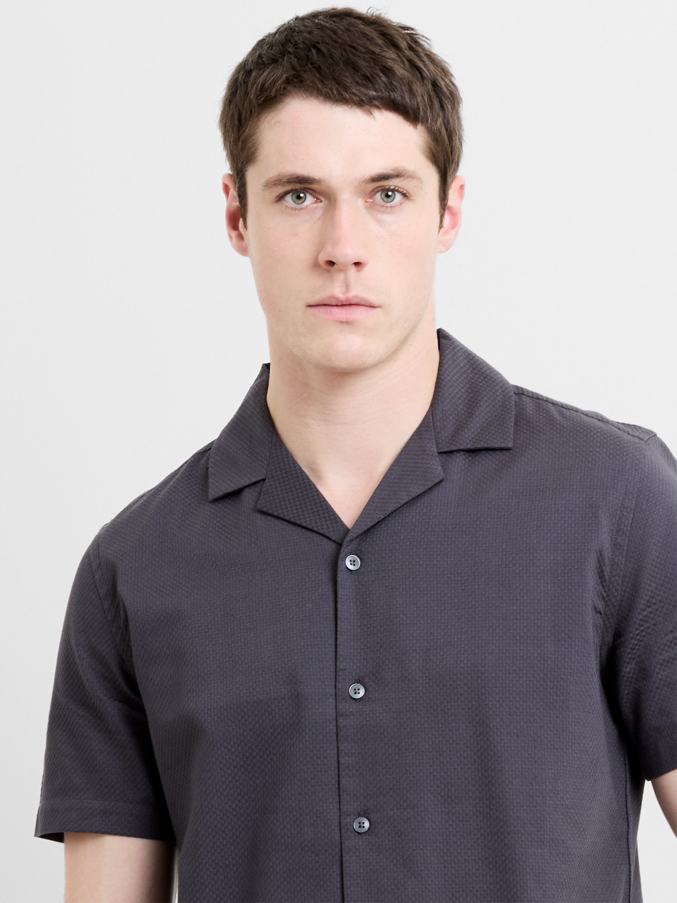 Short Sleeve Trapez Texture Holiday Shirt
