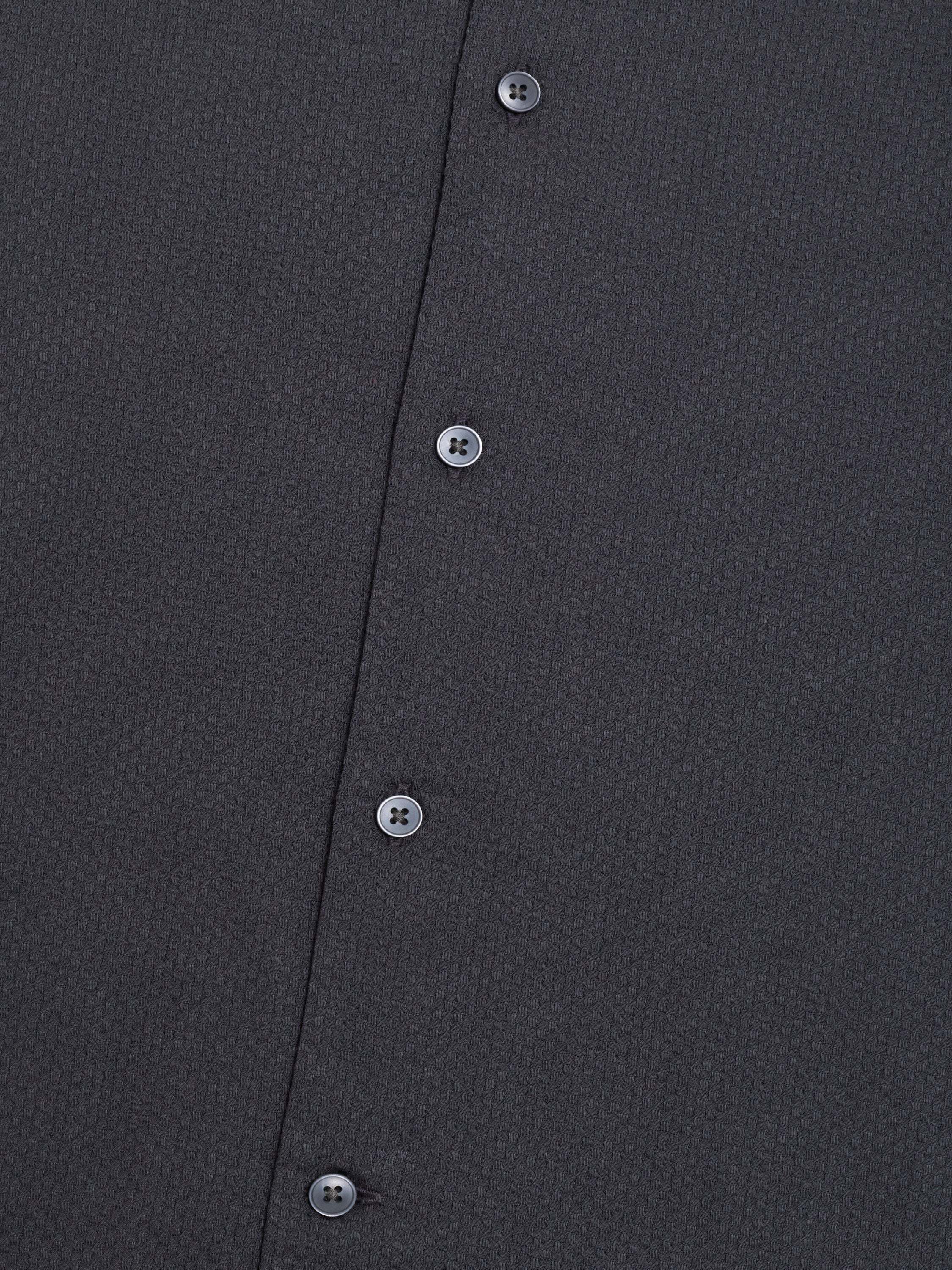 Short Sleeve Trapez Texture Holiday Shirt