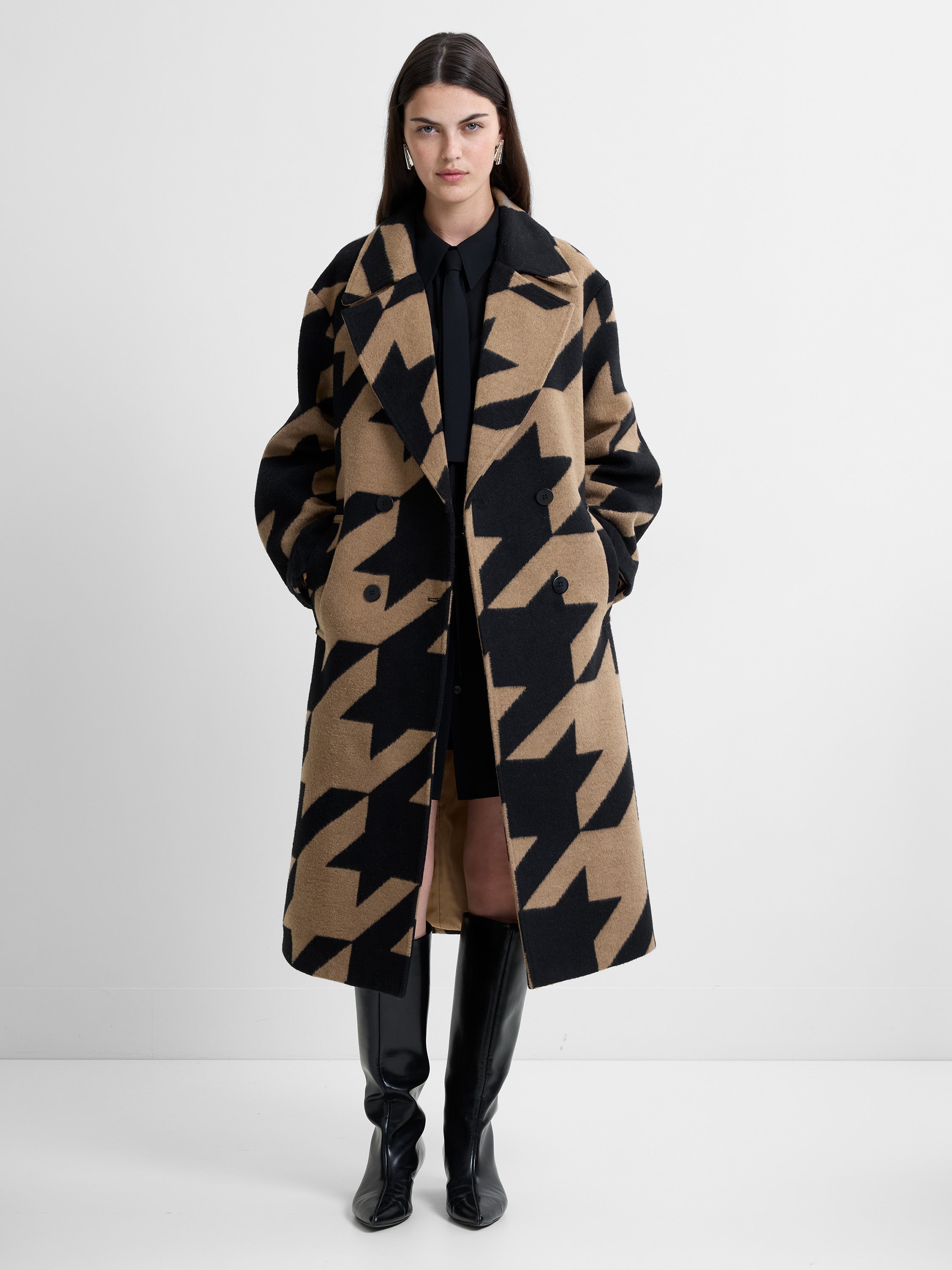 Lucilla Houndstooth Coat Black/Camel Brown | French Connection UK