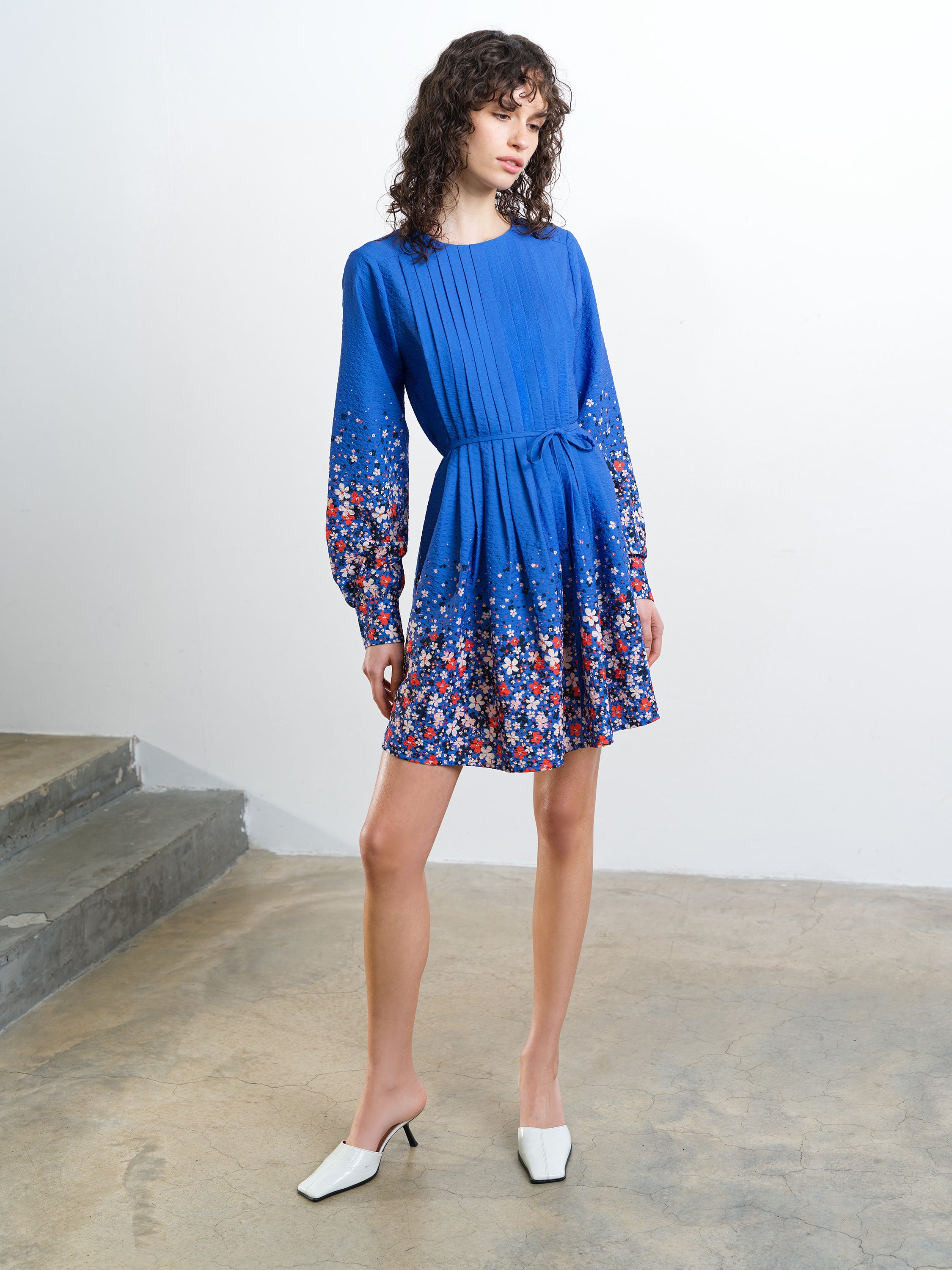 Lucy Pintuck Belted Blue Floral Mini Smock Dress Blue Multi