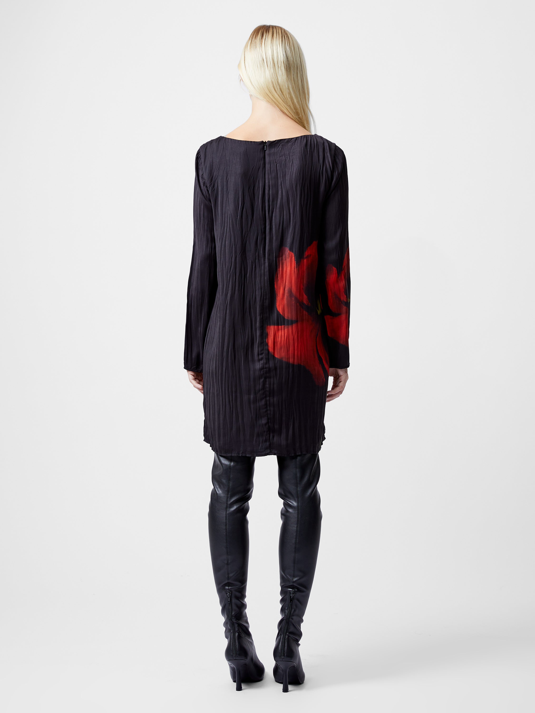 【関税込】FrenchConnectionワンピース☆Delilah Alora Satin Mi Delilah Alora Satin Mini Dress Black Floral | French