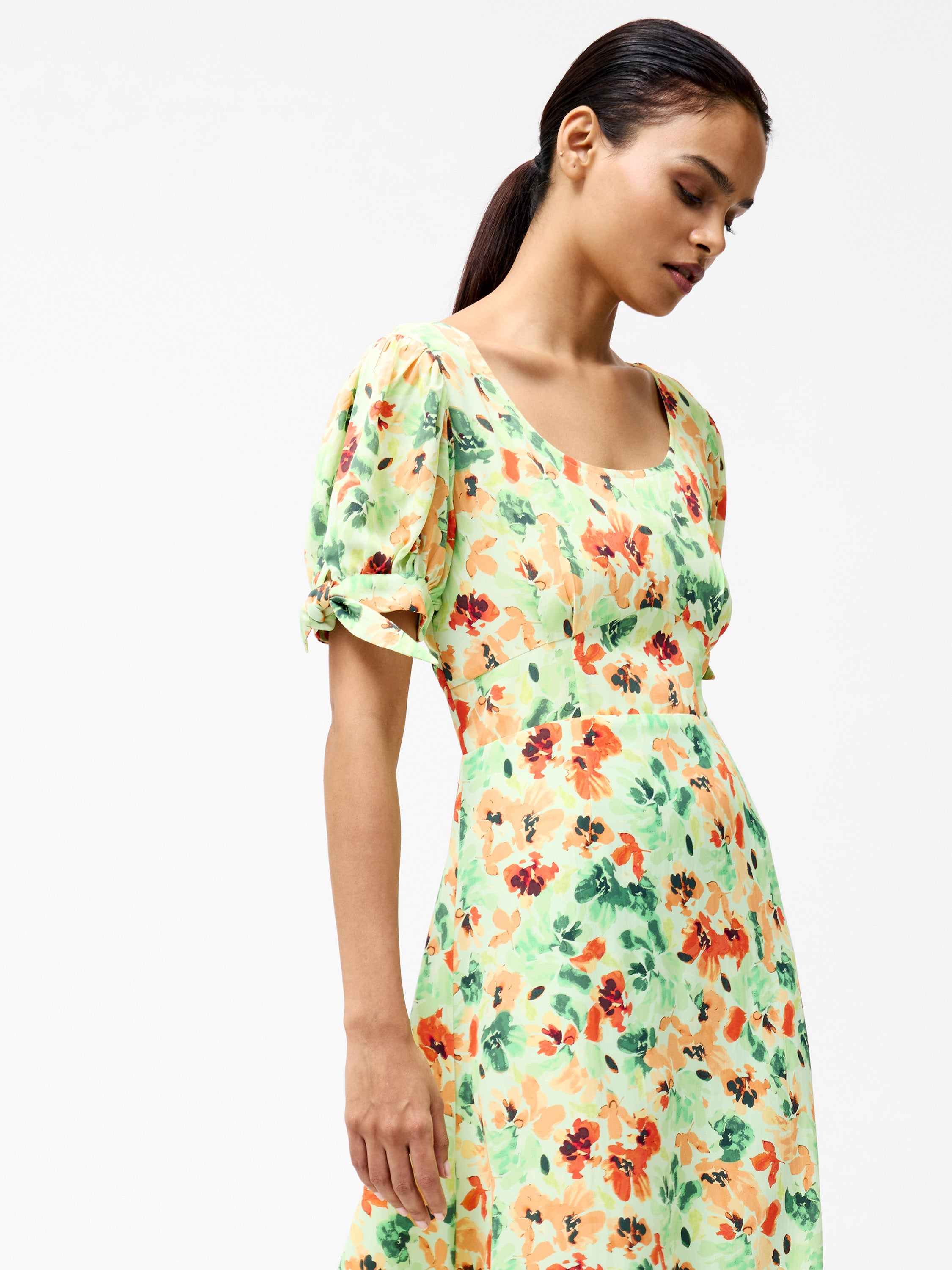 Eve Crepe Scoop Neck Midi Dress