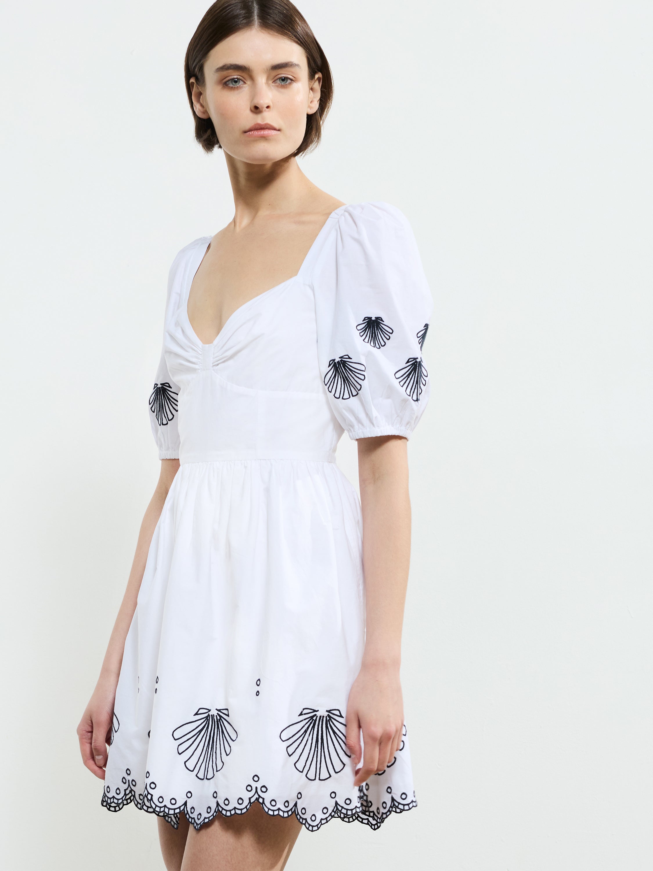 Cambria Cotton Anglaise Mini Dress Linen White/Navy | French Connection UK