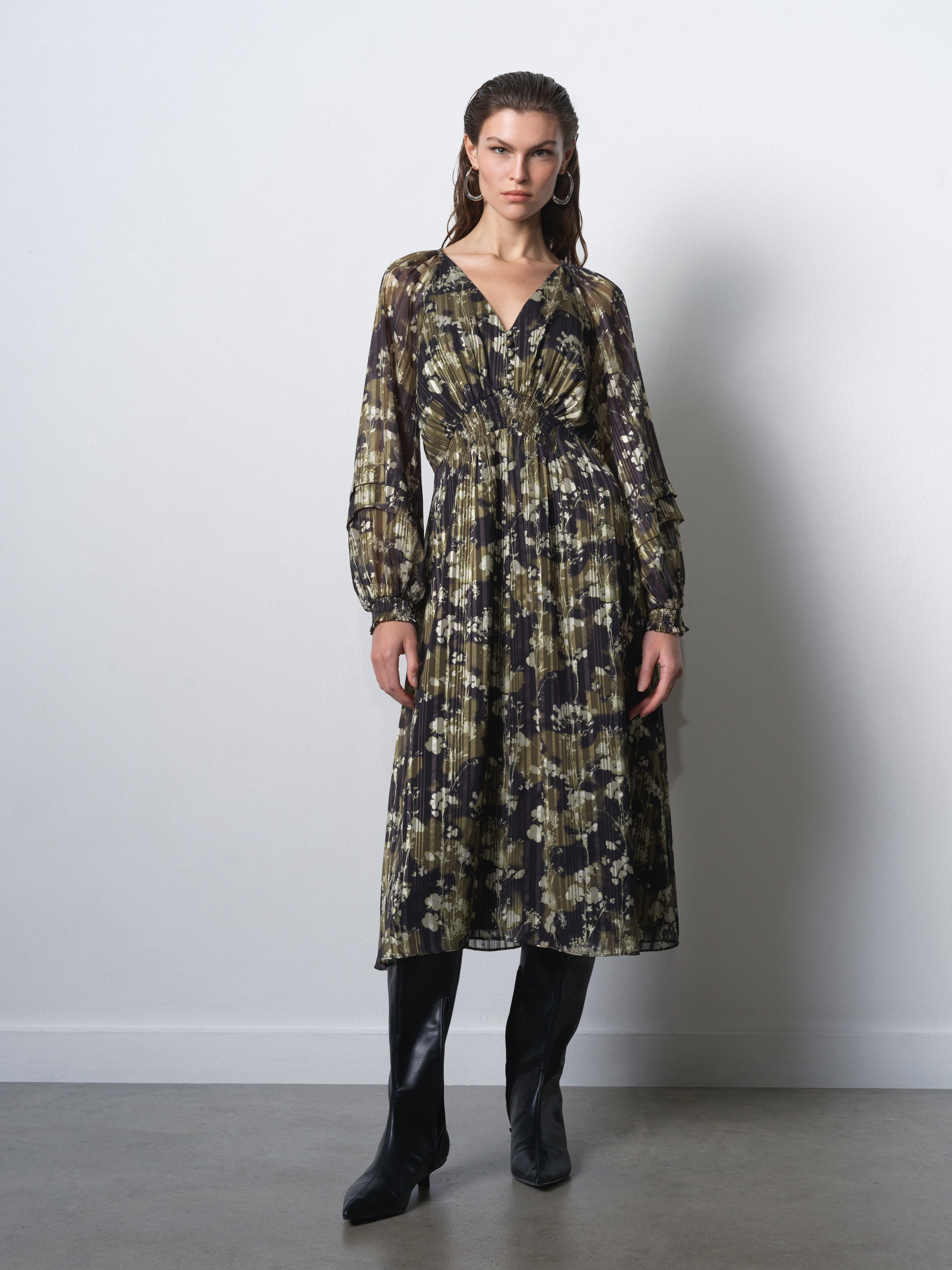 Lizzy Madeline Crepe Puff Sleeve Dress