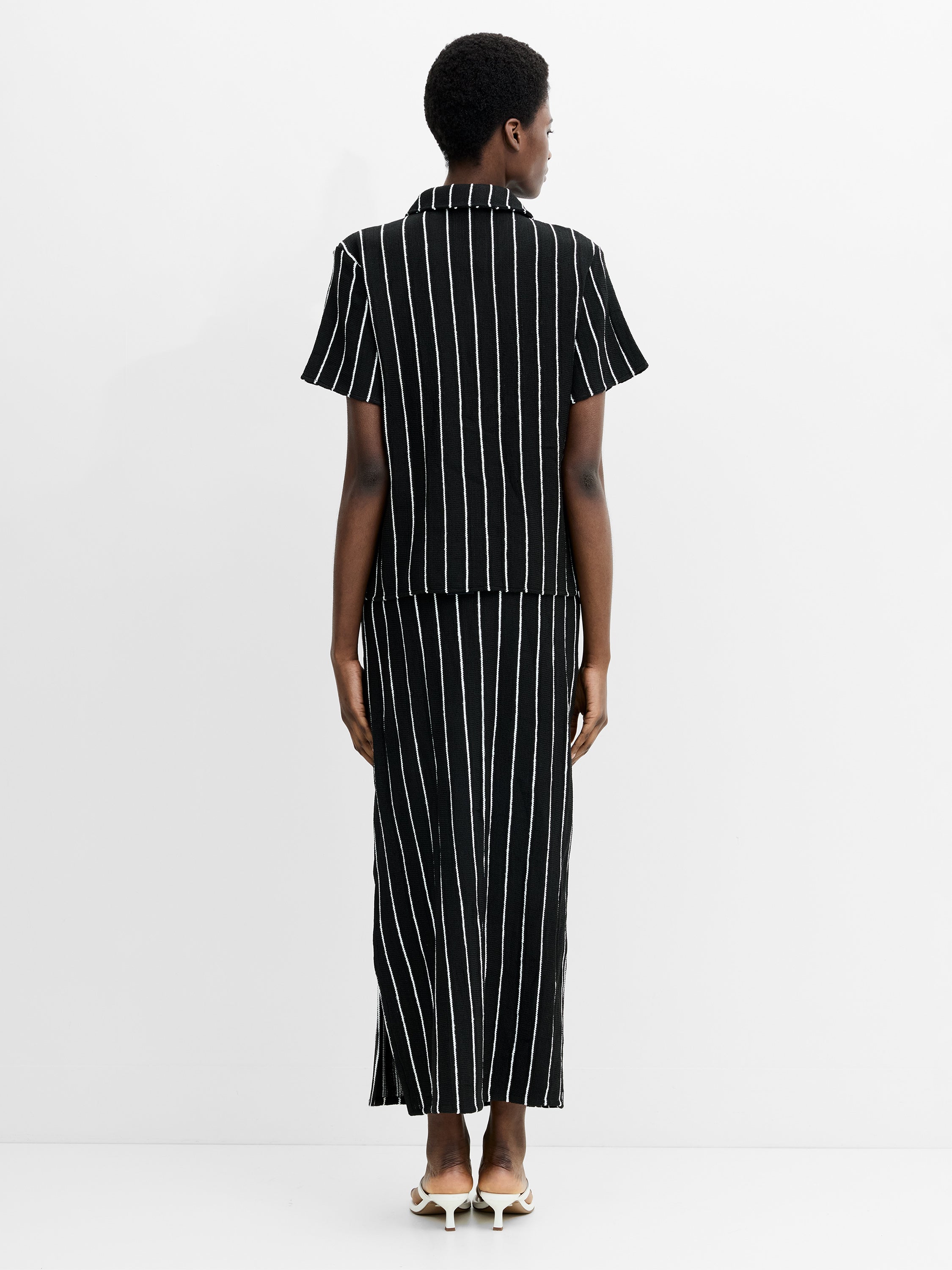 Crochet Knit Striped Black Short Sleeve Shirt