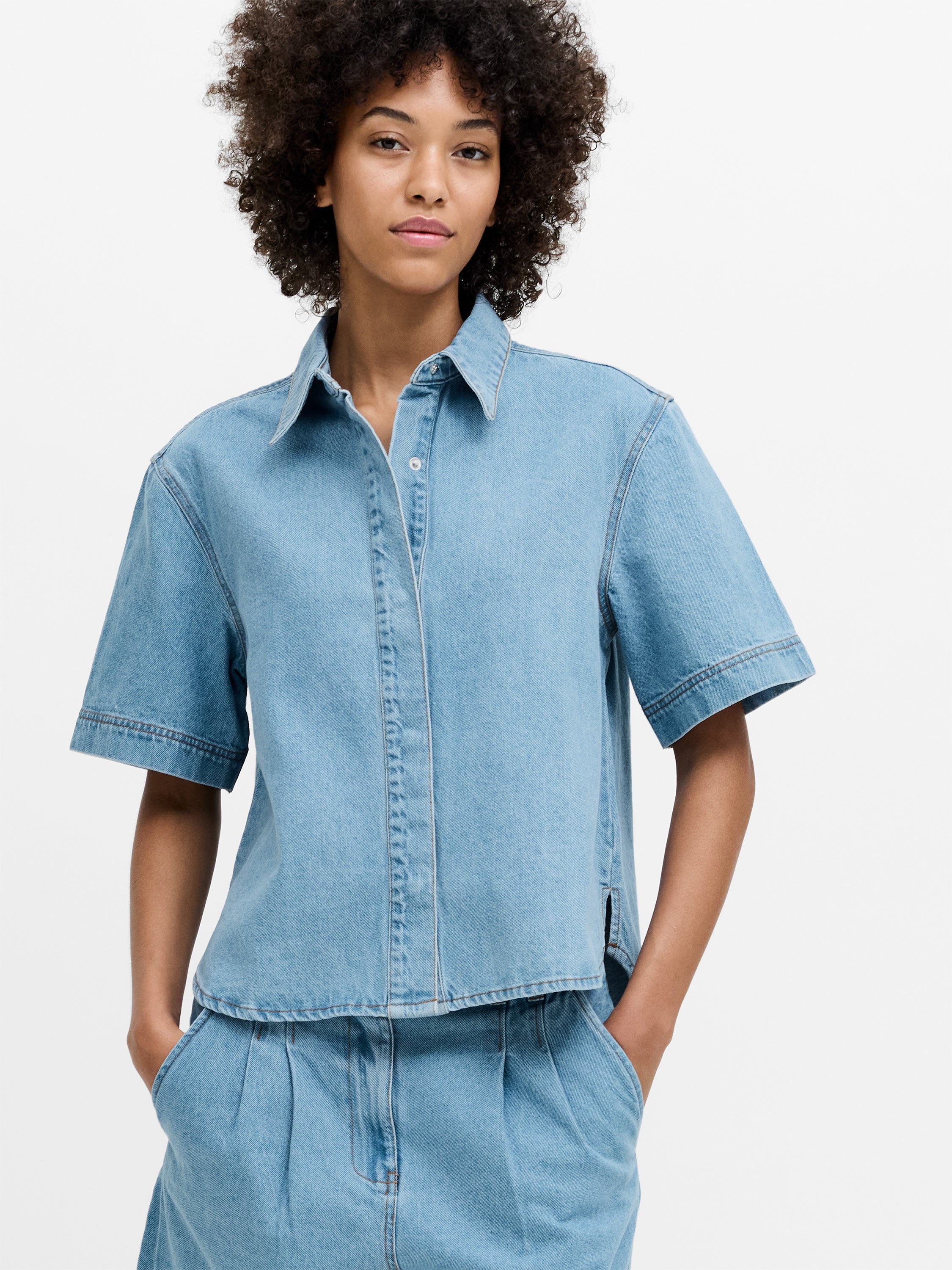 Sam Vintage Wash Short Sleeve Denim Shirt