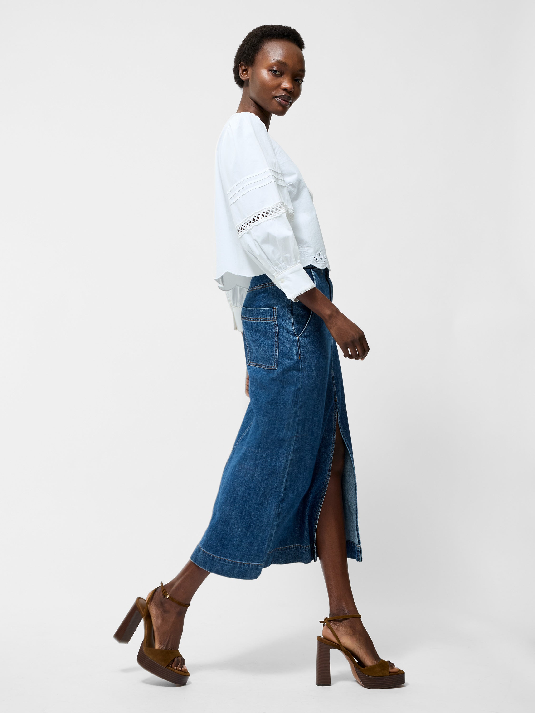 Broderie Border Top