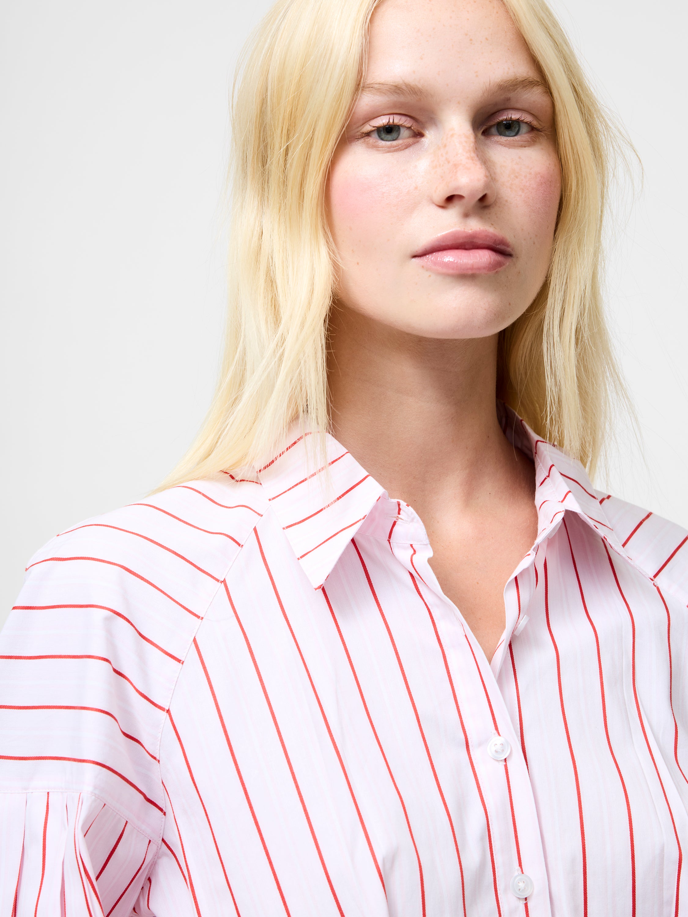 Cambria Dobby Pleat Stripe Shirt
