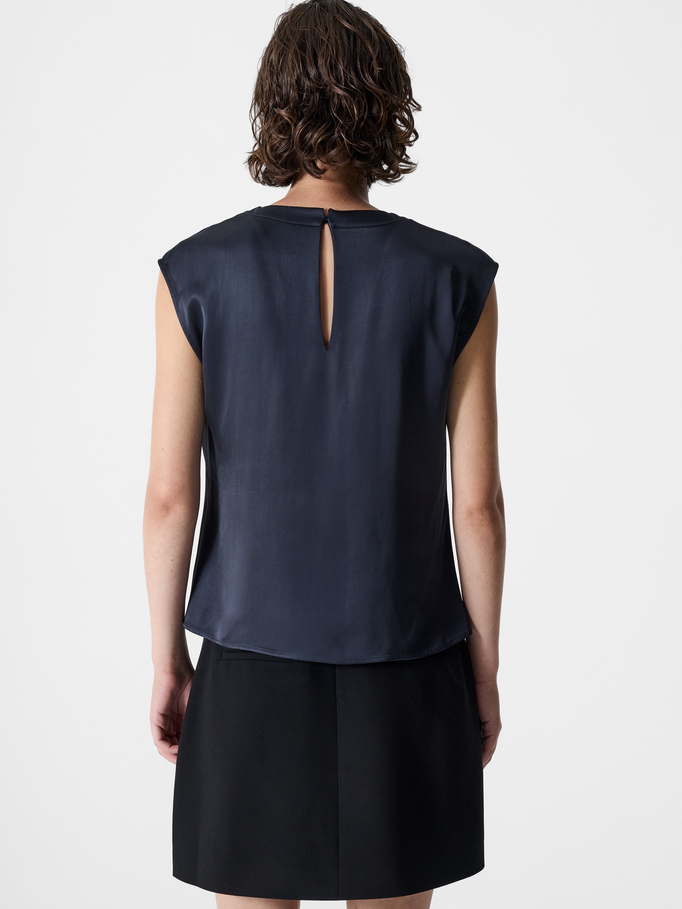Sera Eco Satin Pleated Sleeveless Blouse