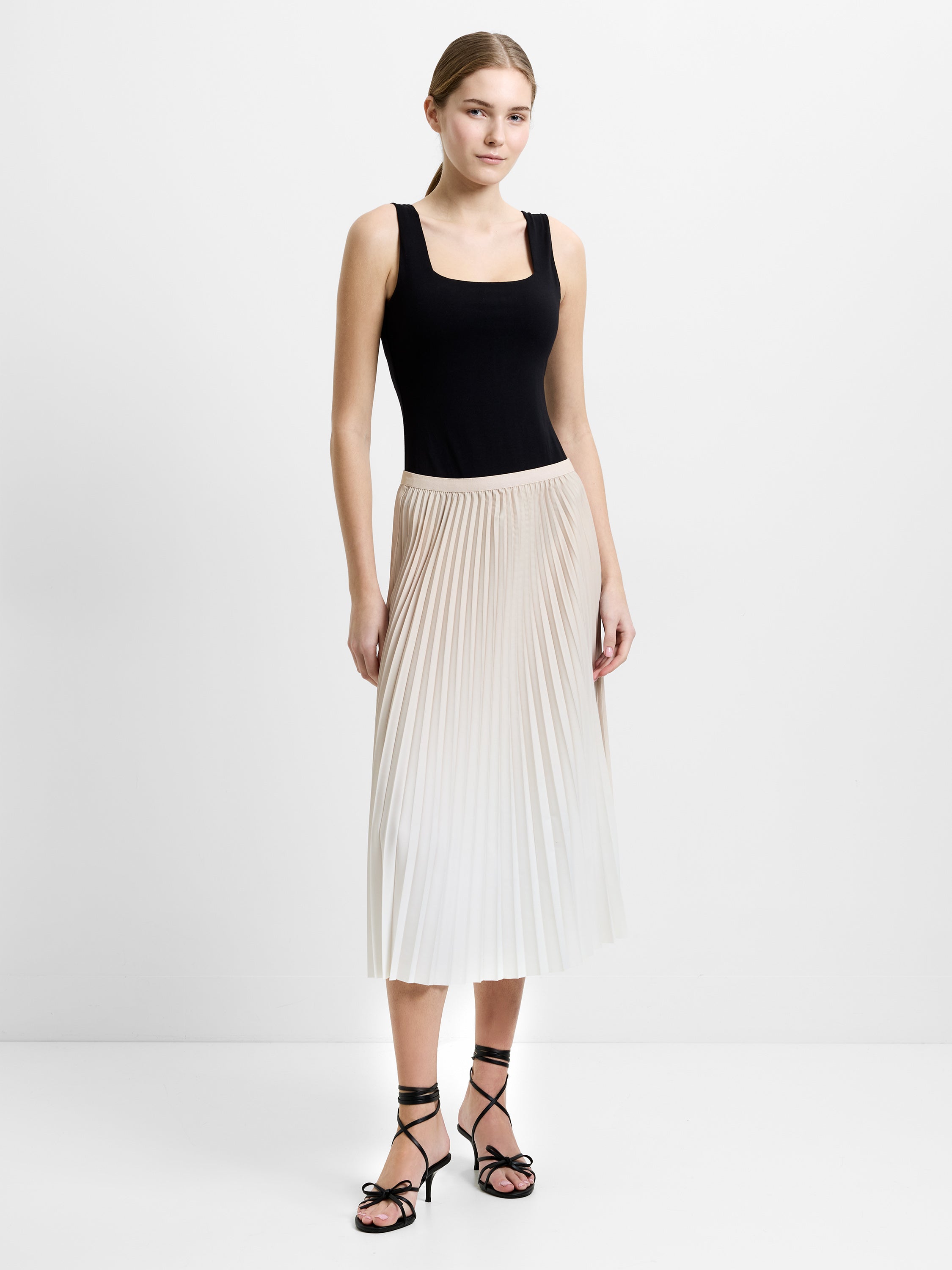 Cadie Crepe Light Ombre Pleated Midi Skirt Shifting Sand/White