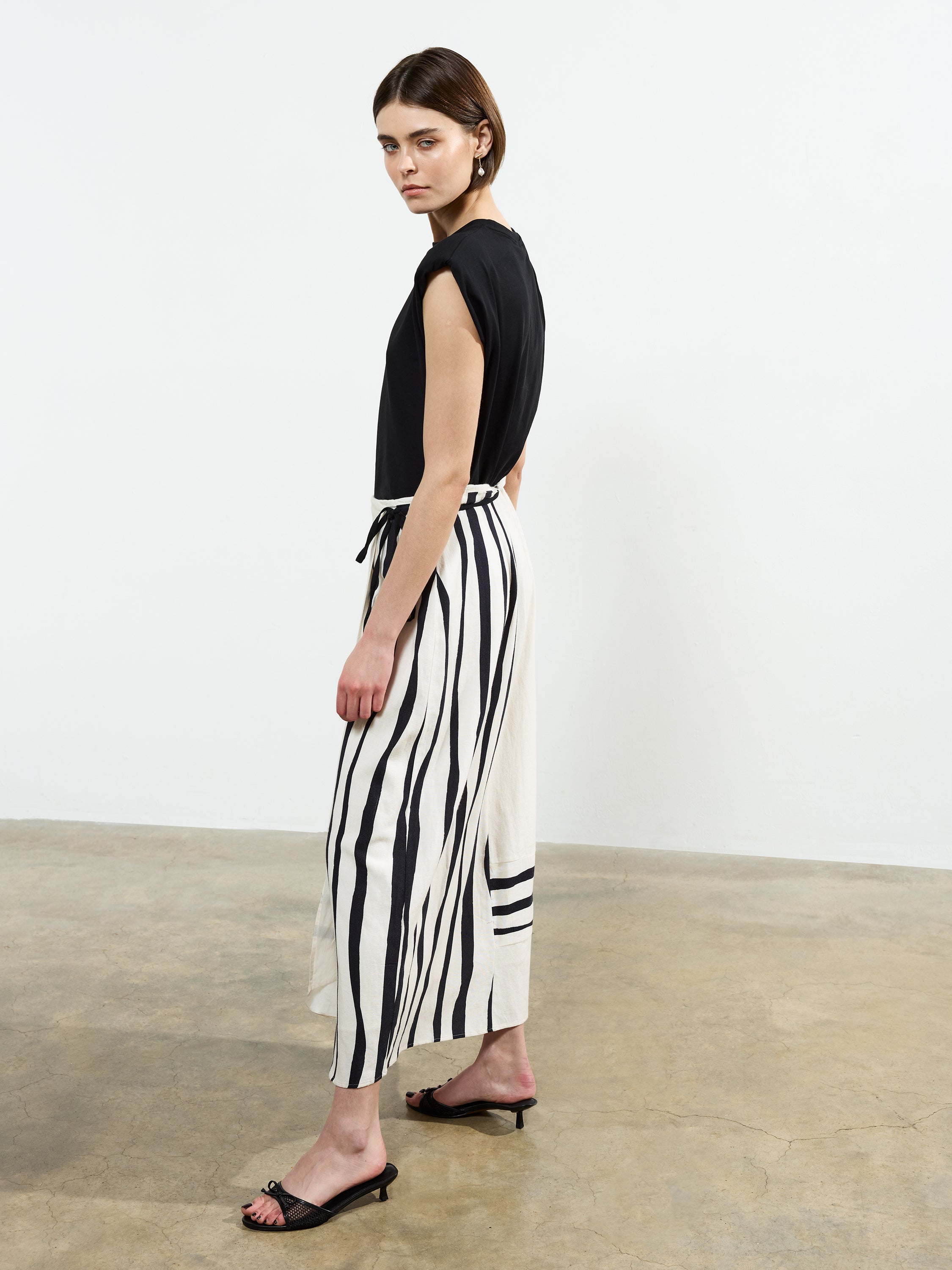 Genevieve Ariette Linen Skirt