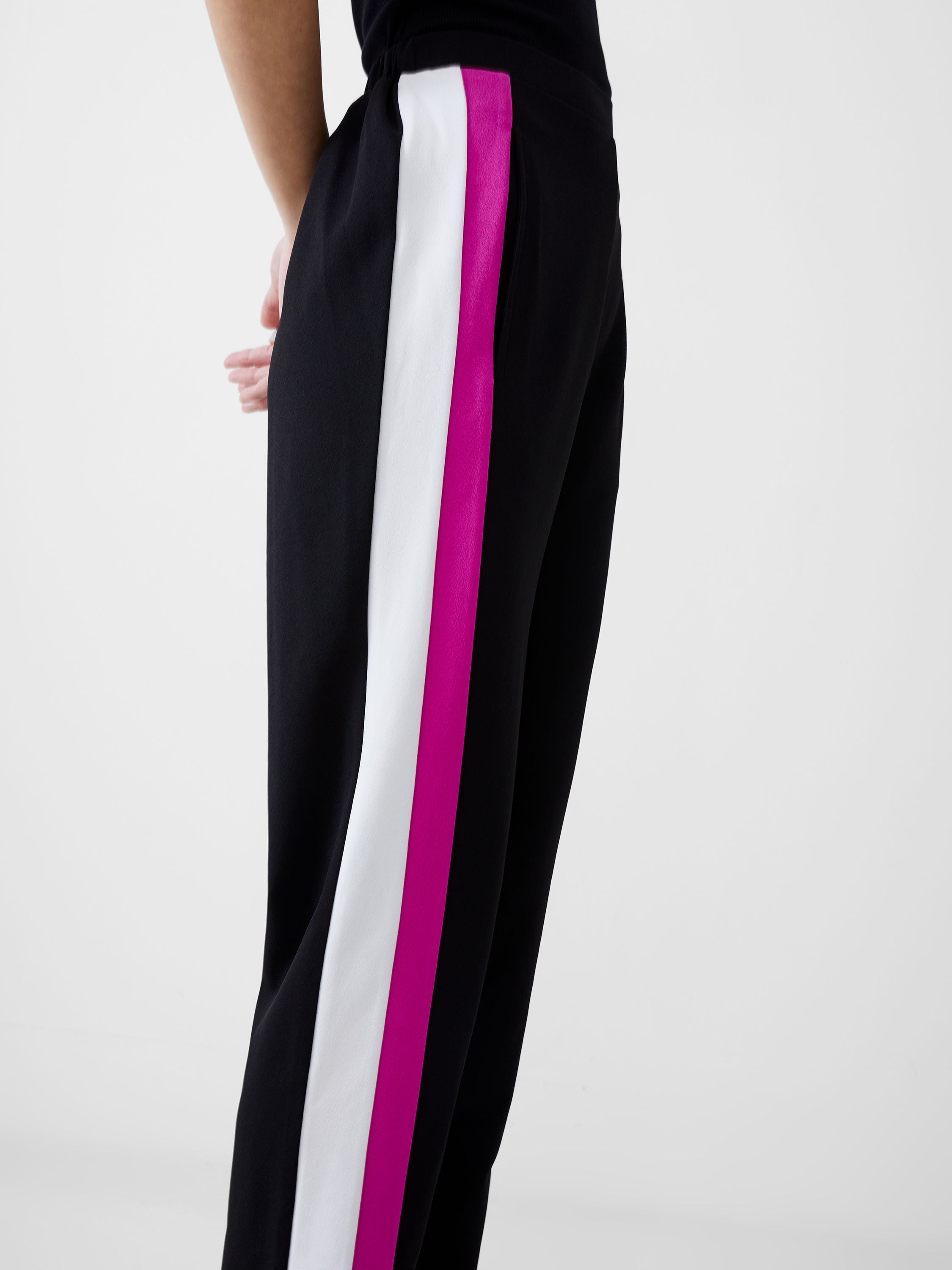 Crepe Tapered Panel Joggers