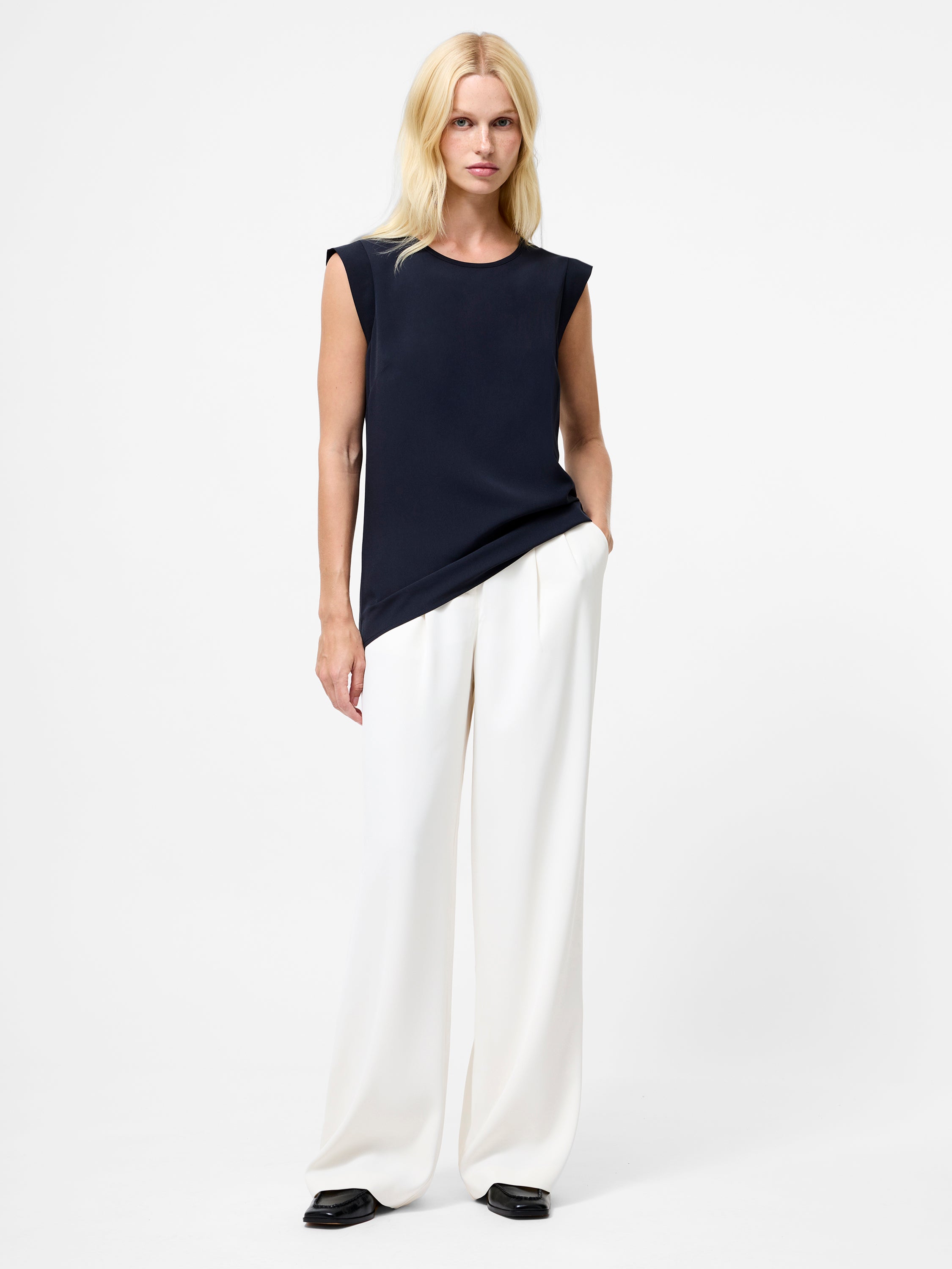 Polly Plains Capped Top