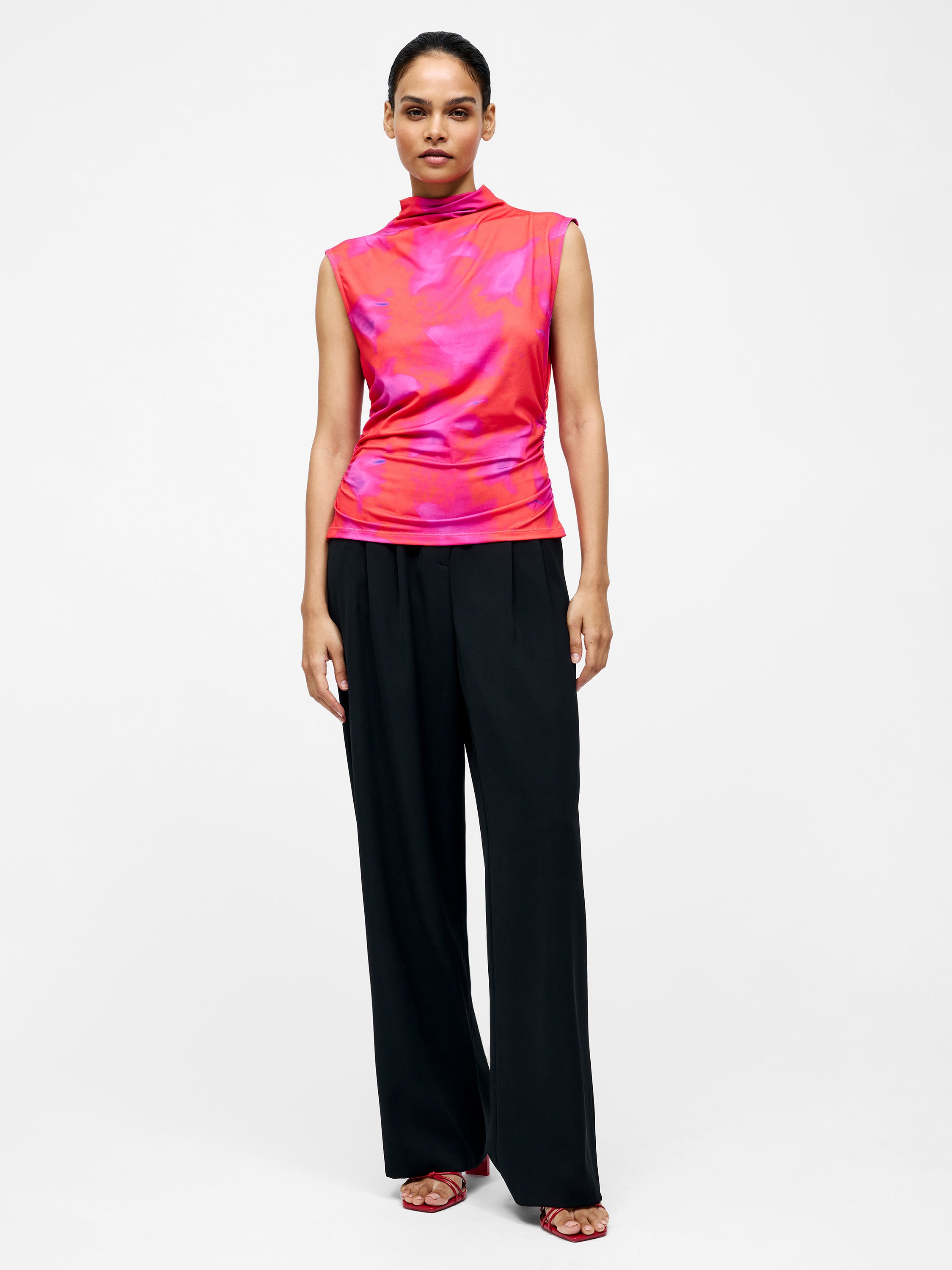 Christy Ruched Sleeveless Top