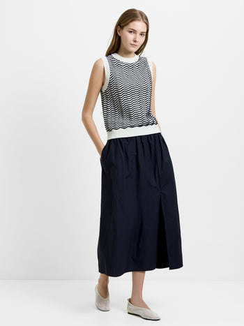 London Sleeveless Wave Knit Jumper