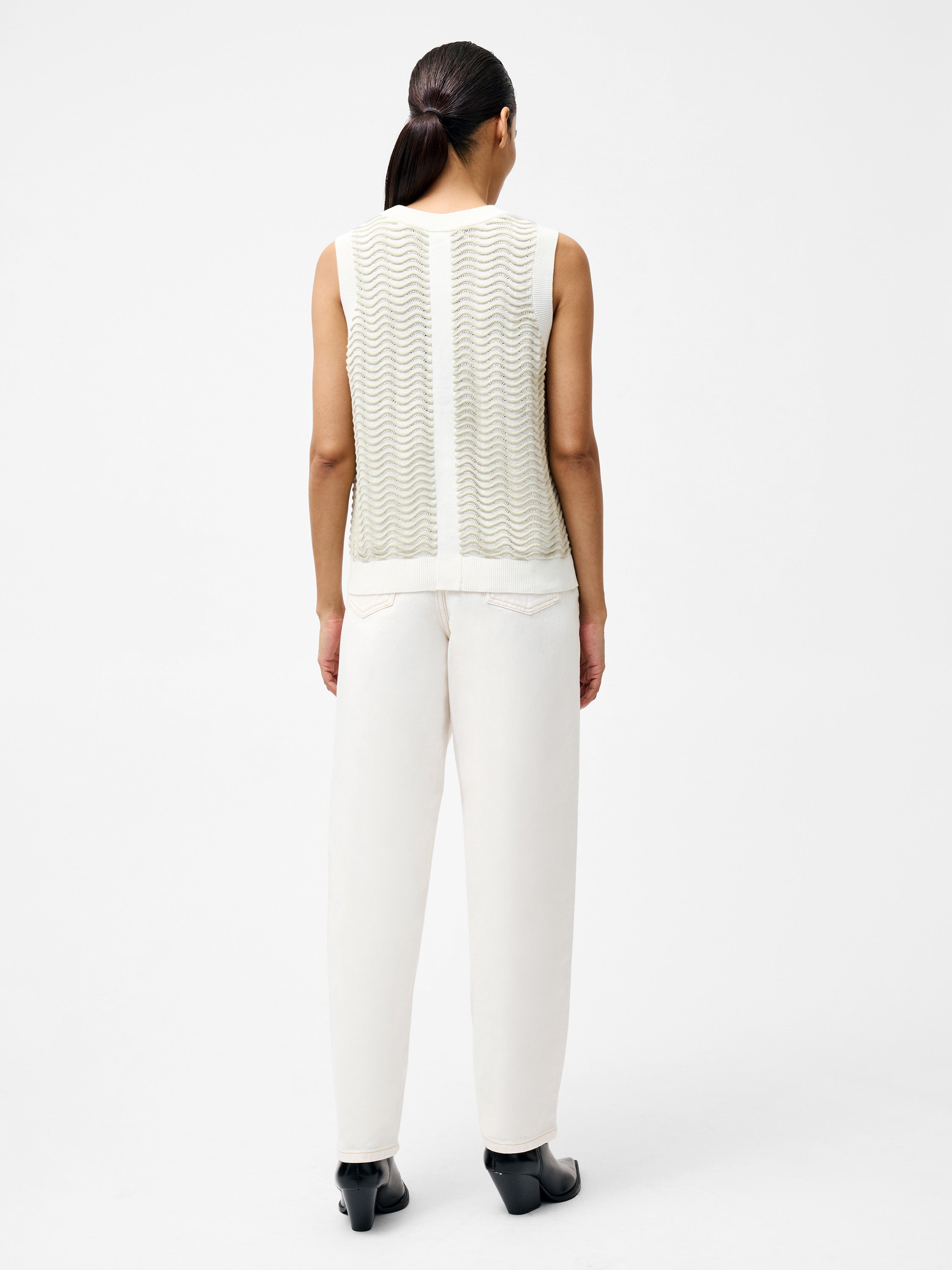 London Sleeveless Wave Knit Jumper