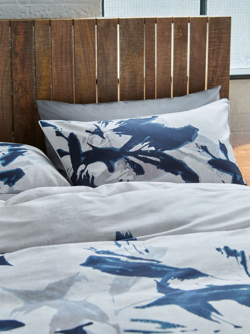 Azzura Double Size Duvet Cover and Pillowcases Set