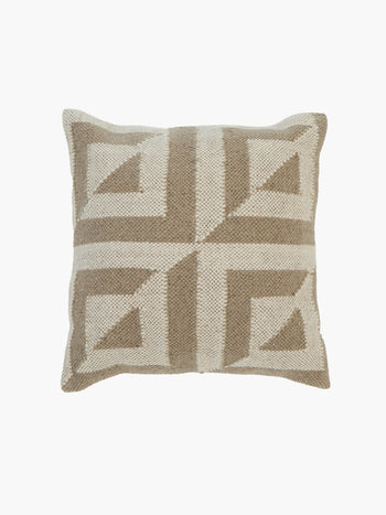 Delphi Cushion