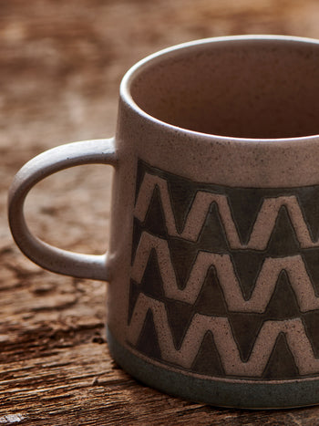 Zigzag Pattern Stoneware Mug