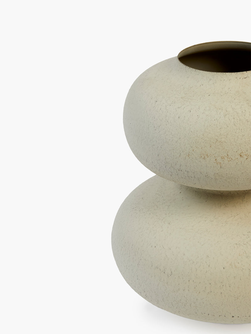 Vakra Vase