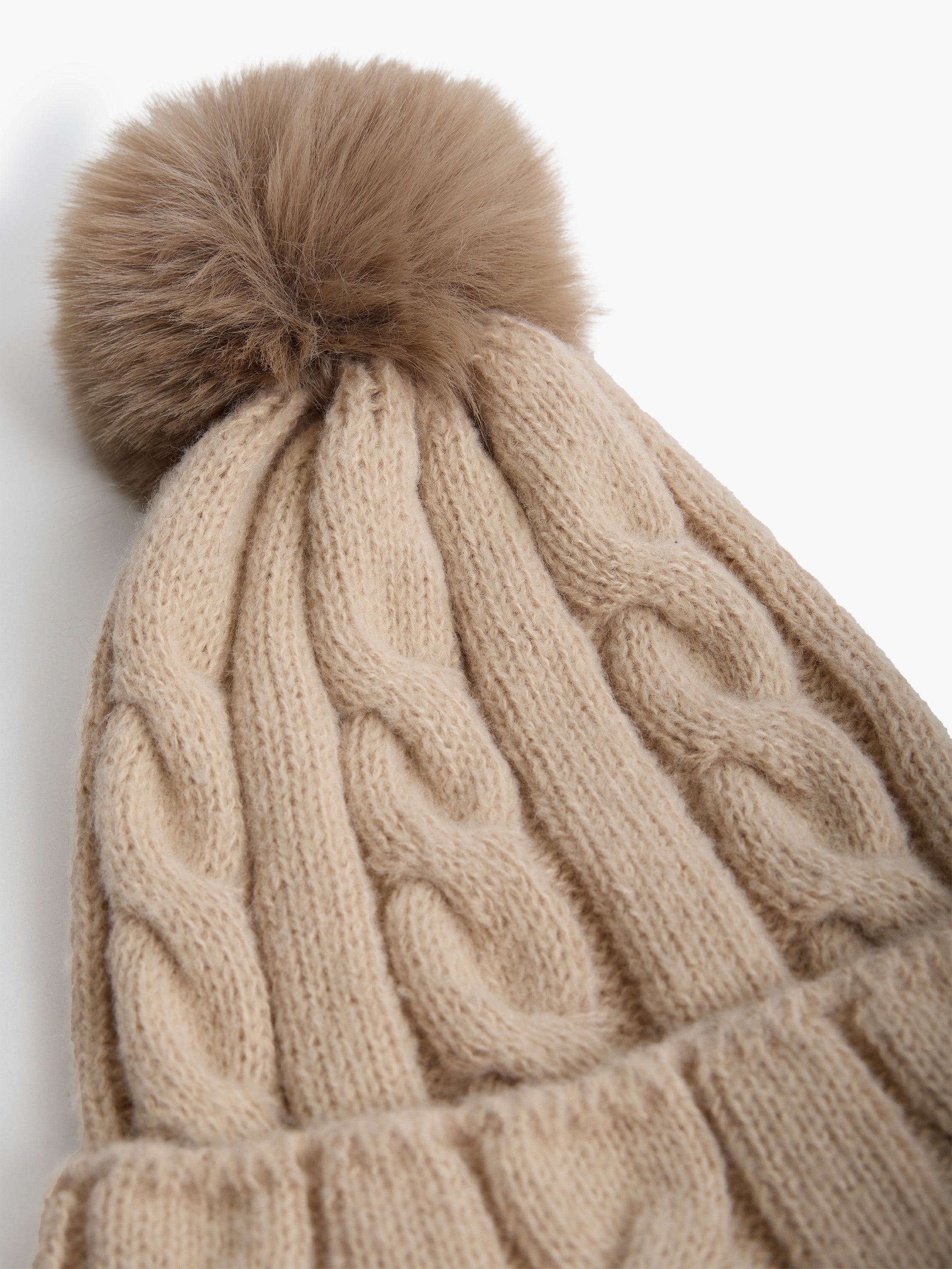 Cable Knit Pom Beanie Hat