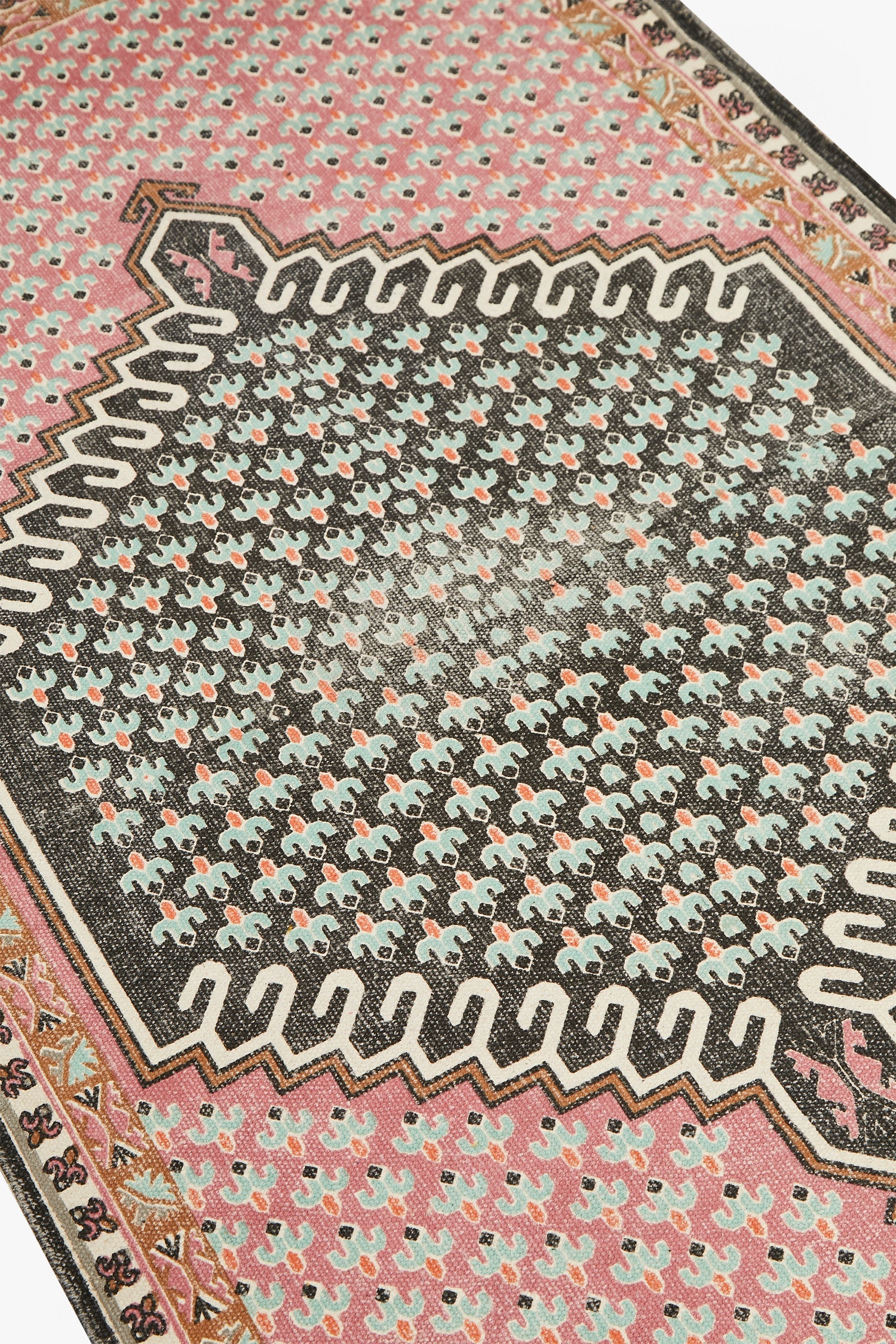 small poppy field rug pink/grey