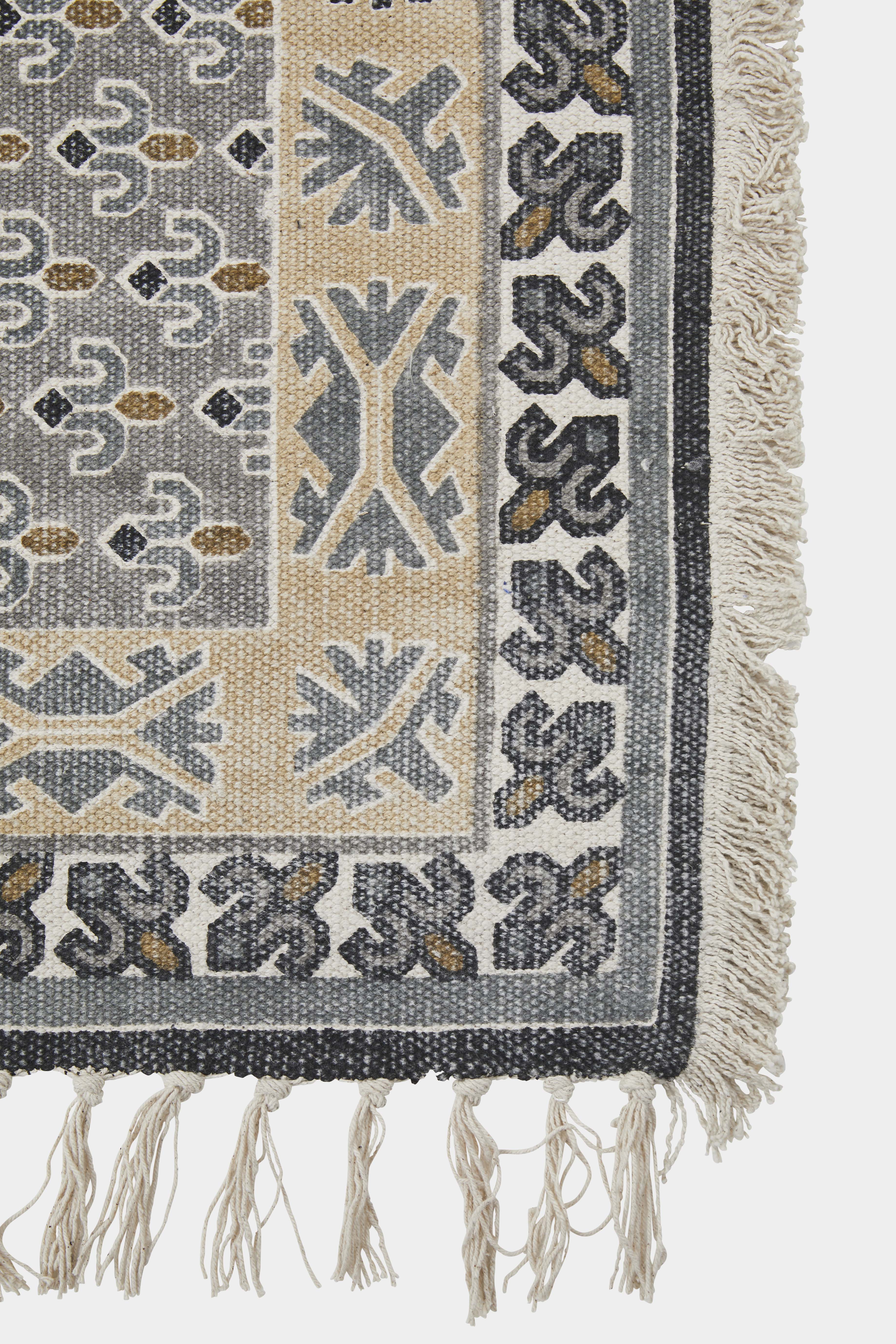 large poppy field rug charcoal