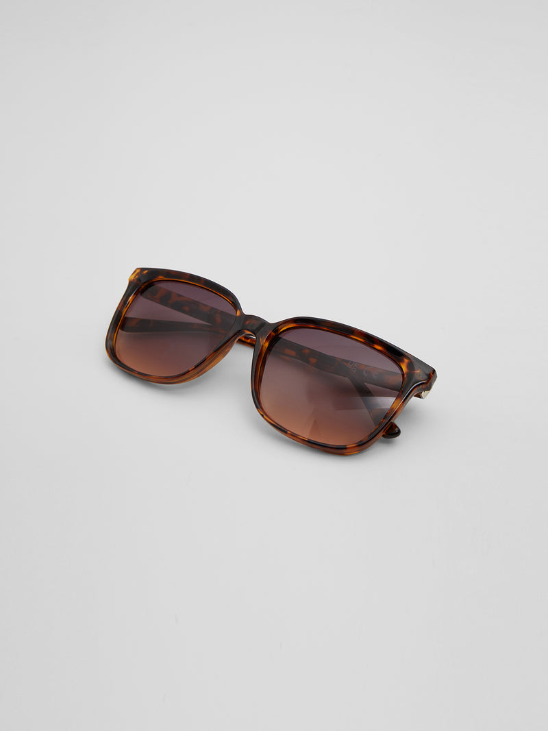 Square deals tortoiseshell sunglasses